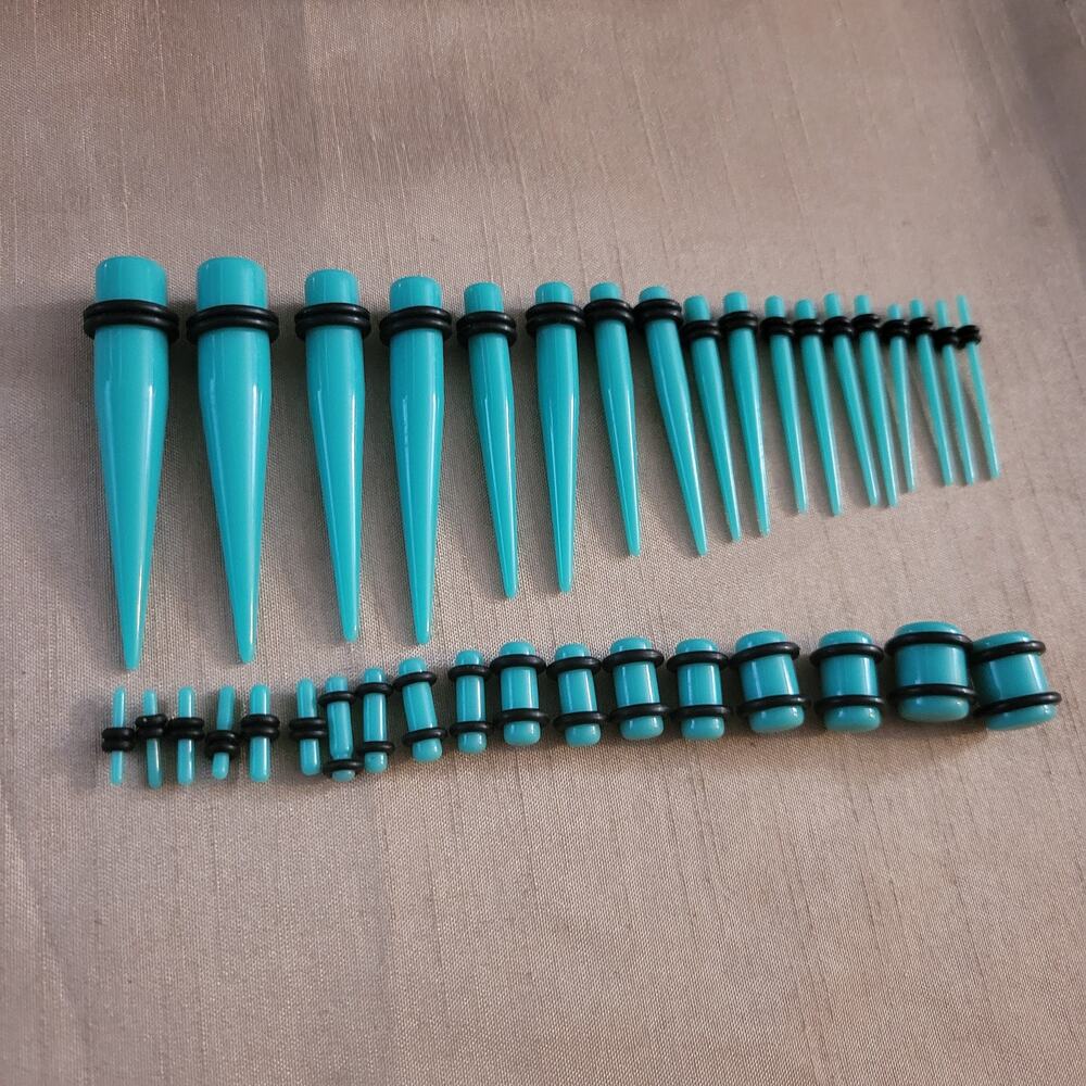 9 sizes 14 - 00 gauge teal blue acrylic taper and plug ear lobe stretching set